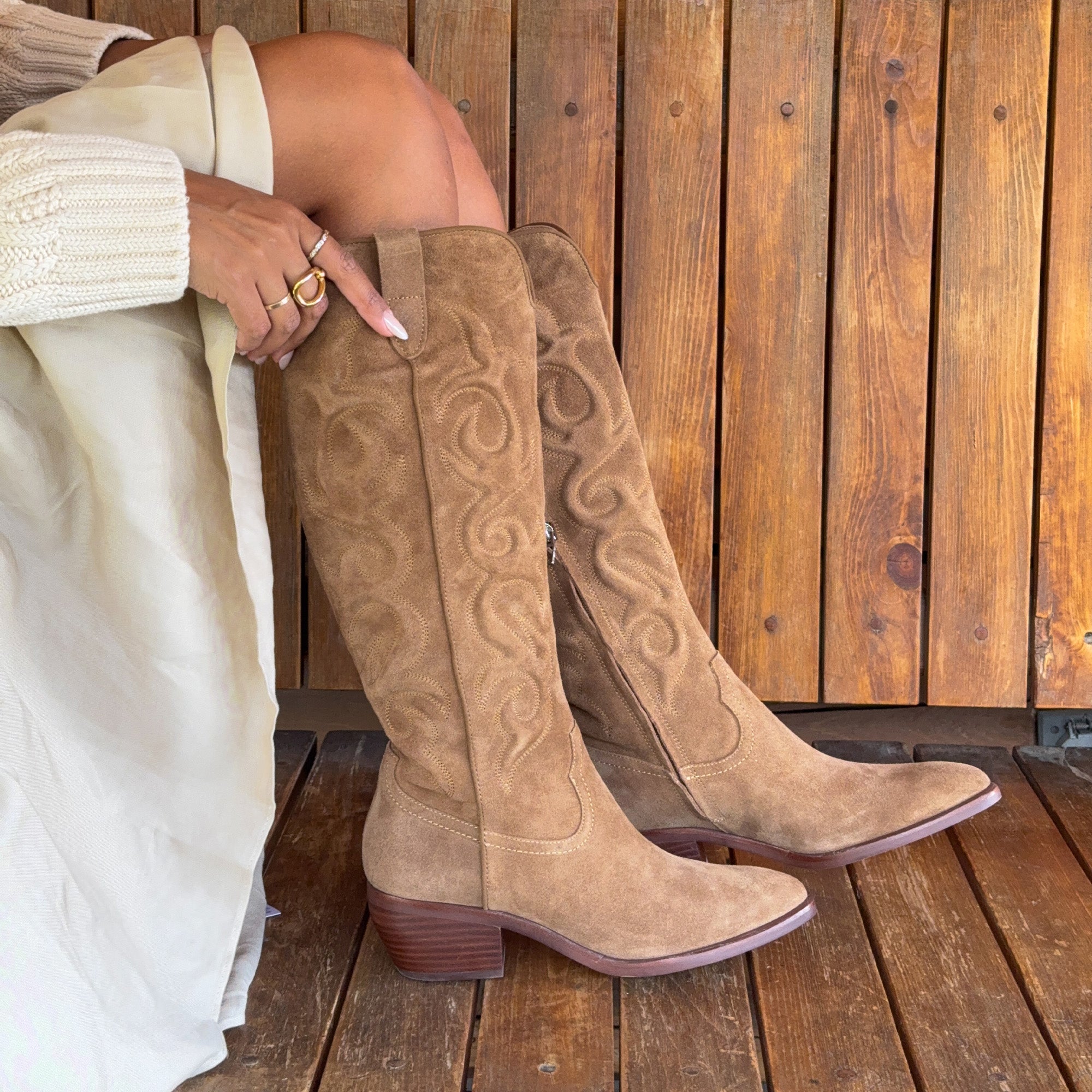 MIRLA BOOTS LT BROWN SUEDE - Image 10