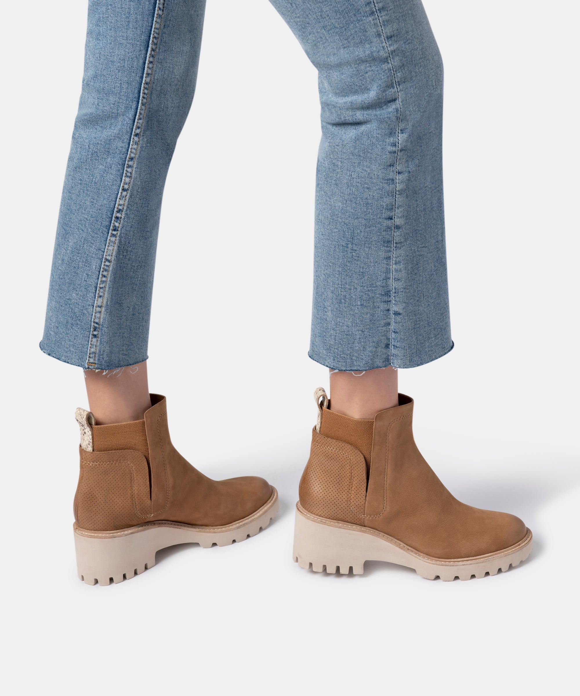 HUEY BOOTIES WHISKEY NUBUCK - re:vita - Image 2