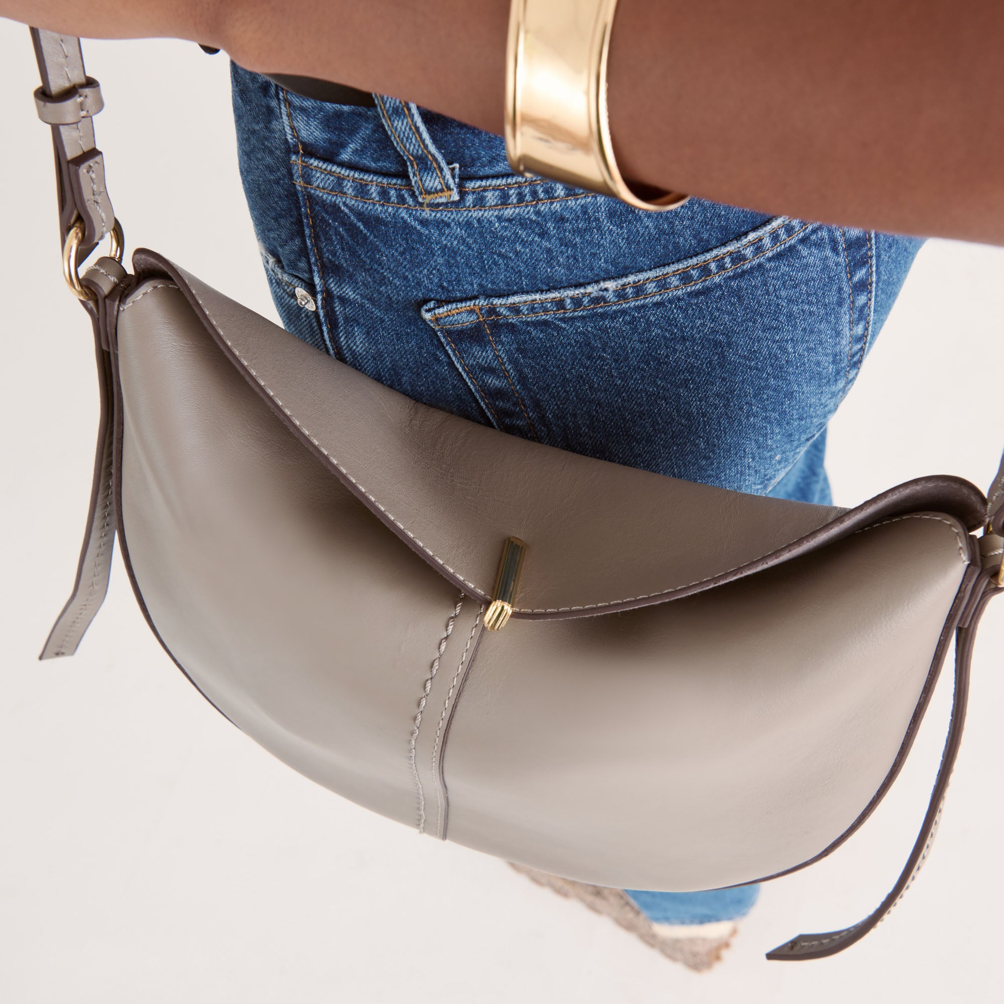 BURANO CROSSBODY GREY LEATHER - Image 8