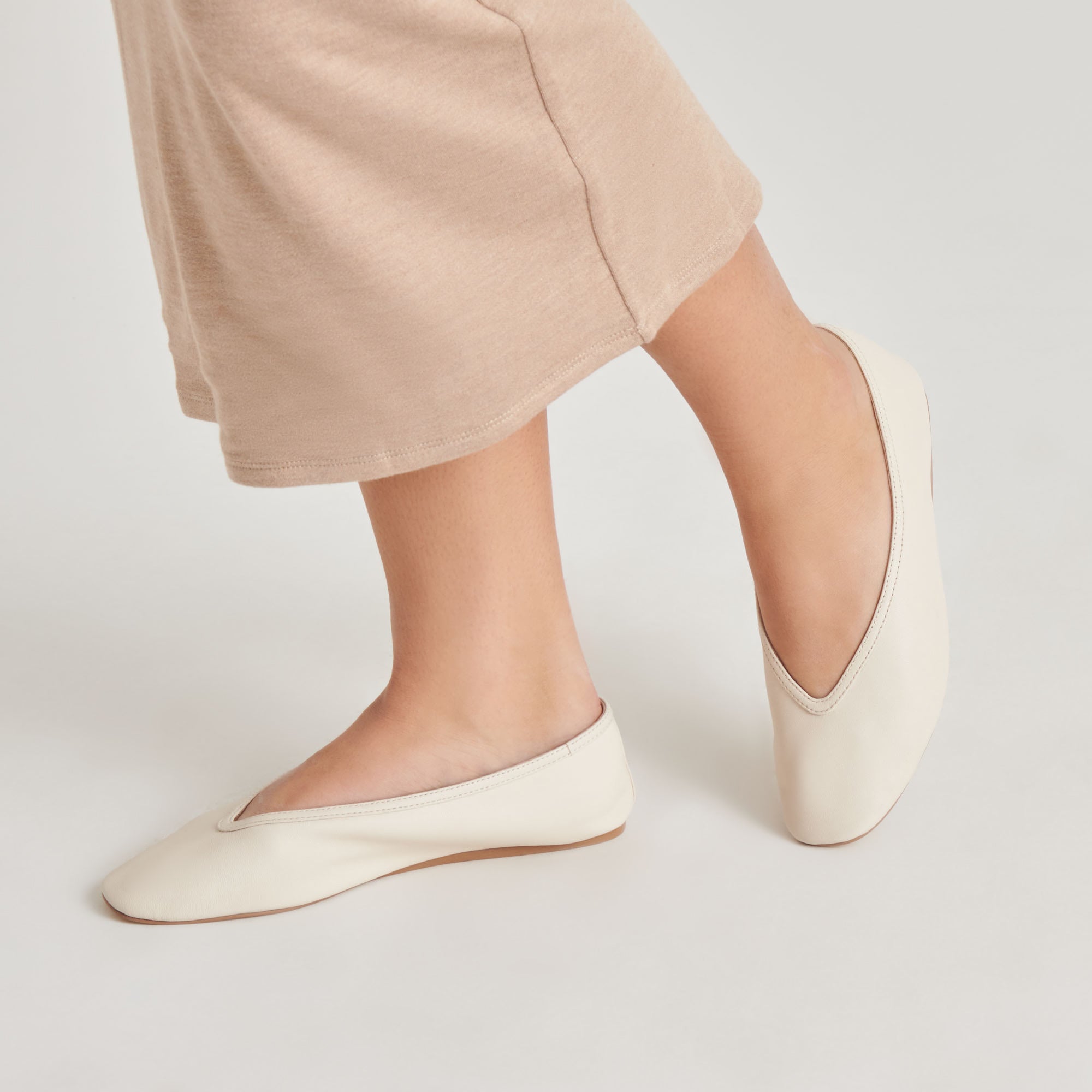 BRAIDY BALLET FLATS IVORY LEATHER - Image 4