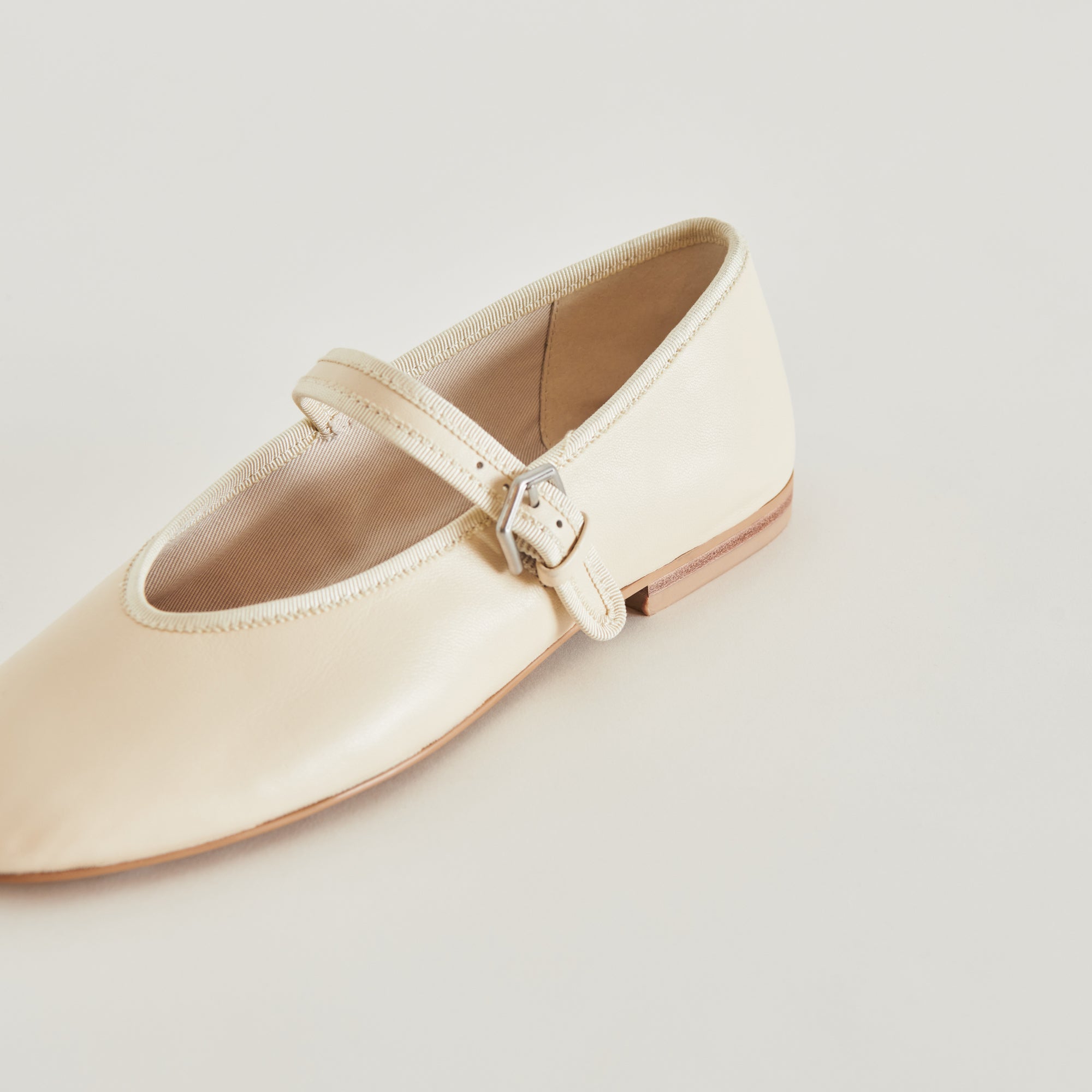 ROSLYN BALLET FLATS CREME LEATHER - Image 13