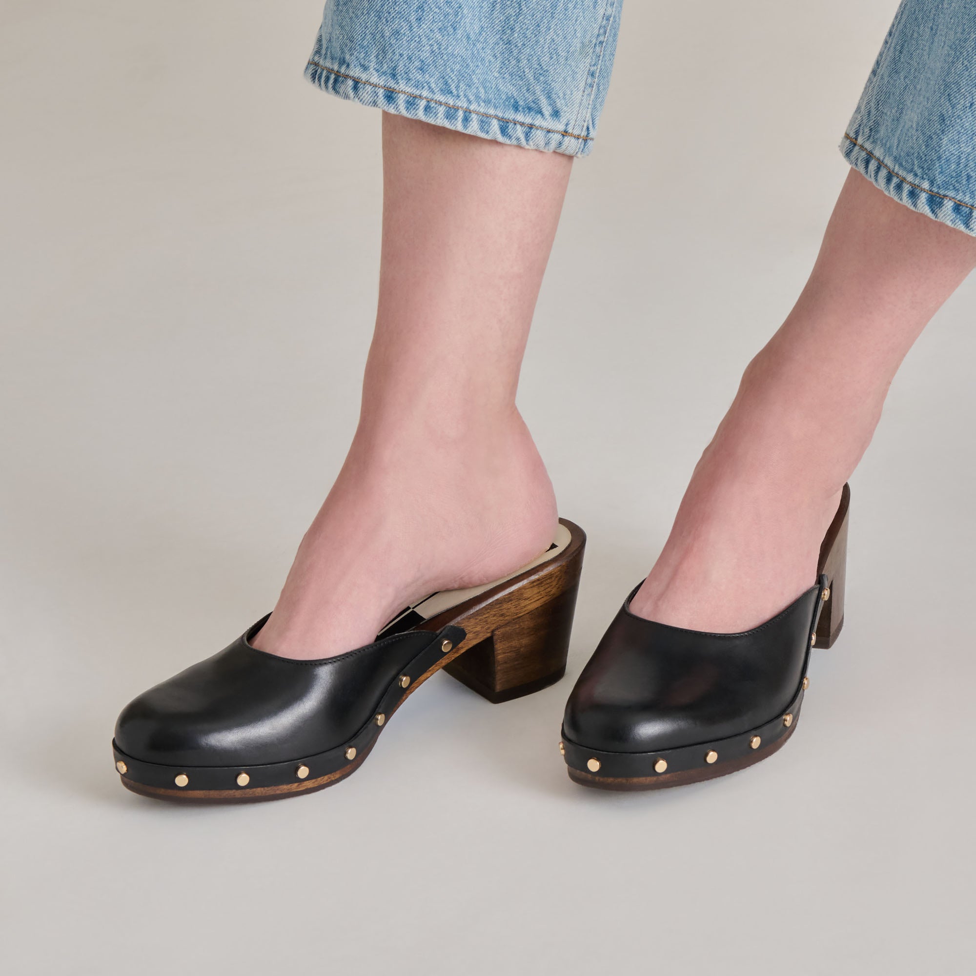 CAMYN HEELS BLACK LEATHER - Image 2