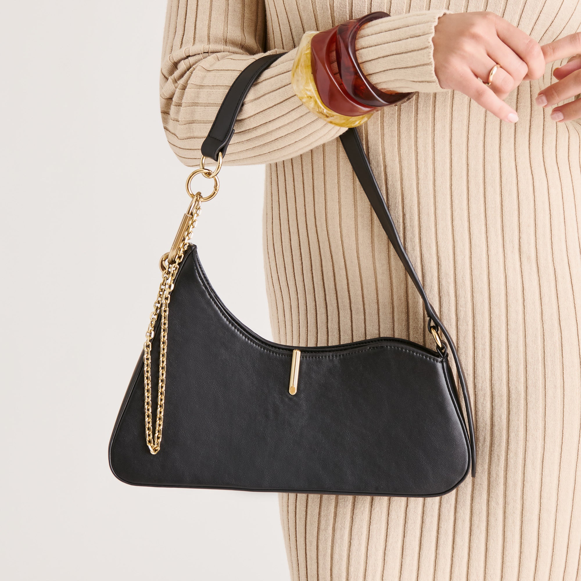 PRYA SHOULDER BAG BLACK LEATHER - Image 3