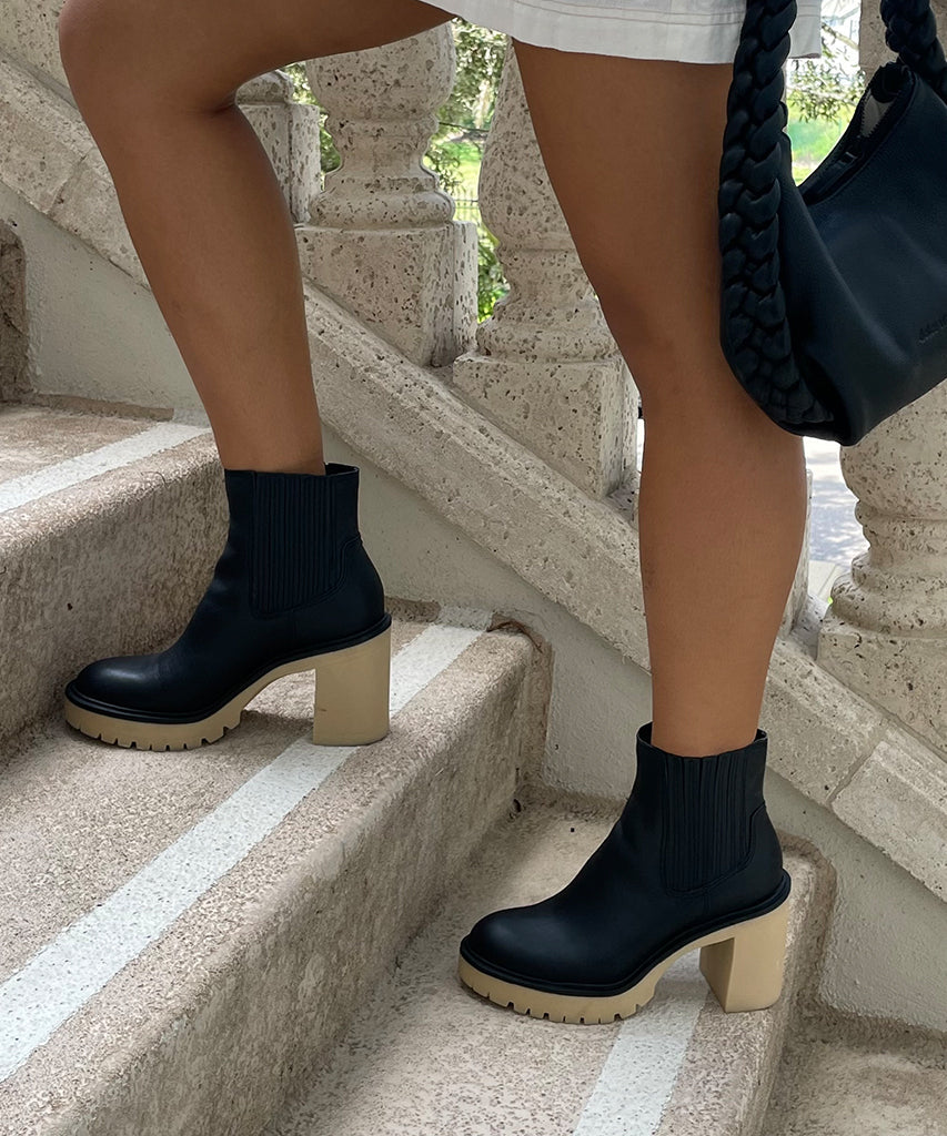 CASTER H2O BOOTIES BLACK LEATHER - re:vita - Image 2